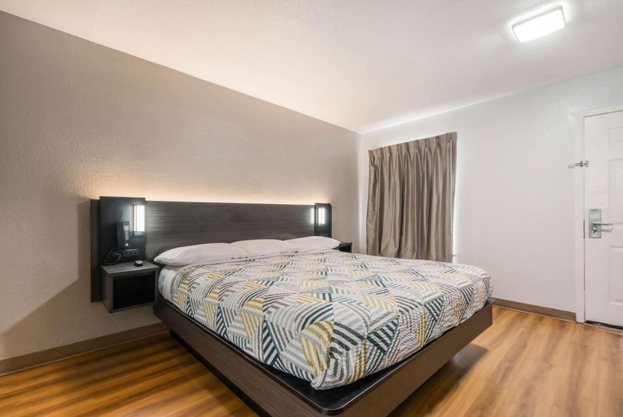 Studio 6 Laredo, Tx - North I-35 Ngoại thất bức ảnh