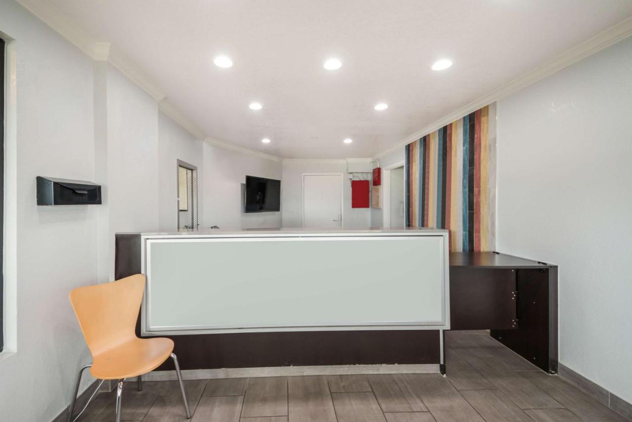 Studio 6 Laredo, Tx - North I-35 Ngoại thất bức ảnh